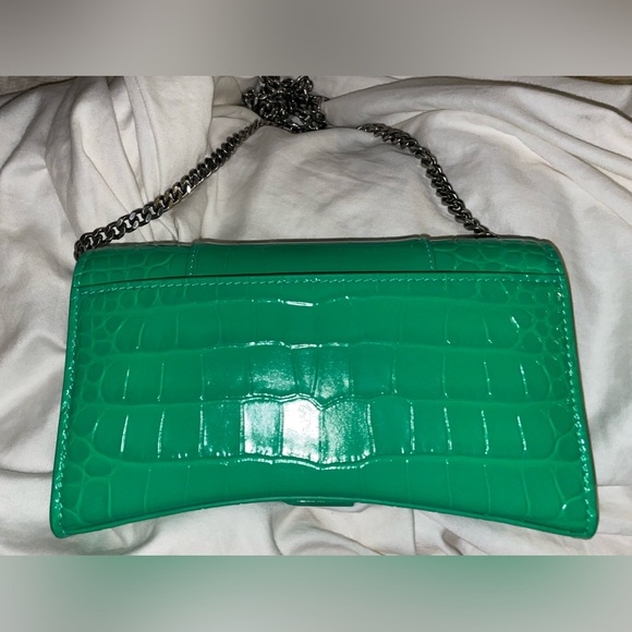 Shiny Calfskin Crocodile Embossed Hourglass Chain Bag Vivid Green - Picture 4 of 6